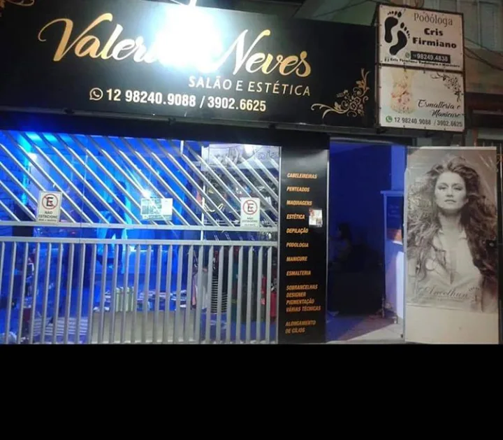 By Valeria Neves Fantasia para Locações — Outros em São José dos Campos