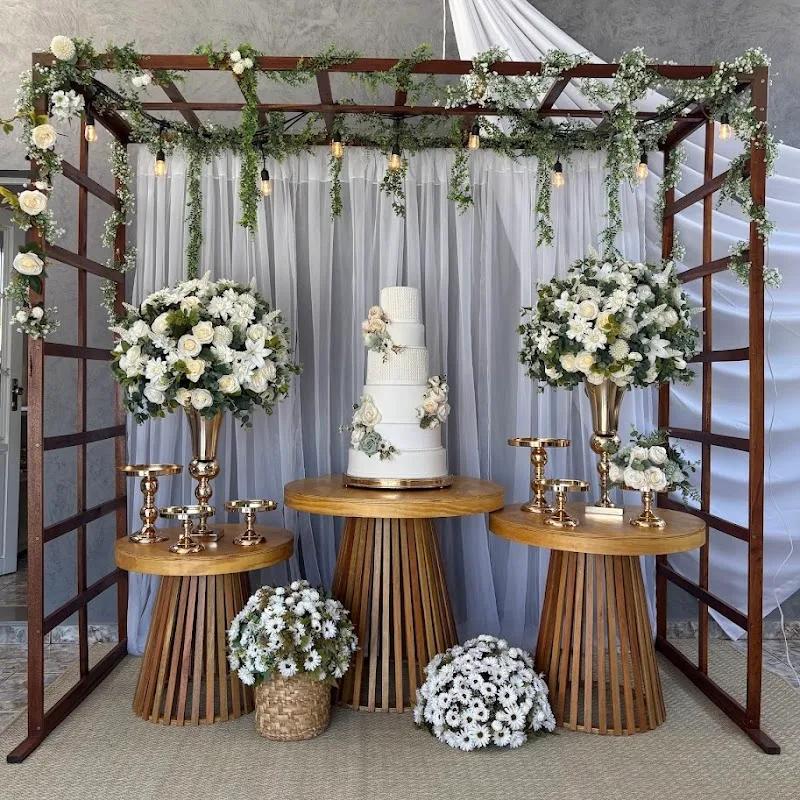 Ateliê Ruth Pessoa Bolos e Arranjos Decorativos — Bolos e Doces em Guaratinguetá
