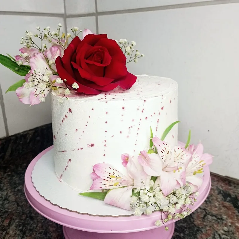 Doce Dueto Confeitaria — Bolos e Doces em Lorena