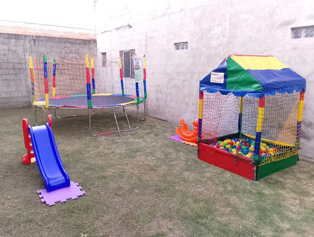 Criança Feliz Aluguel de Brinquedos — Outros em Caçapava