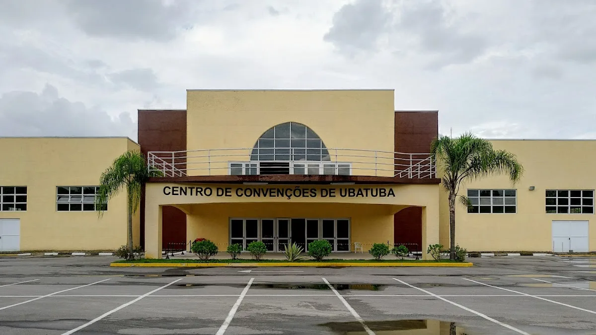Centro de Convenções de Ubatuba — Sítio em Ubatuba