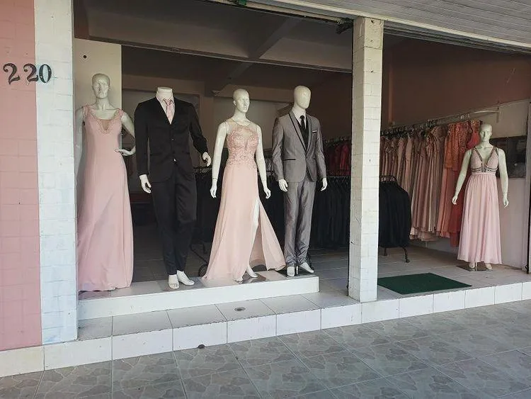 Brilho de Cetim - Aluguel de trajes — Outros em Ubatuba
